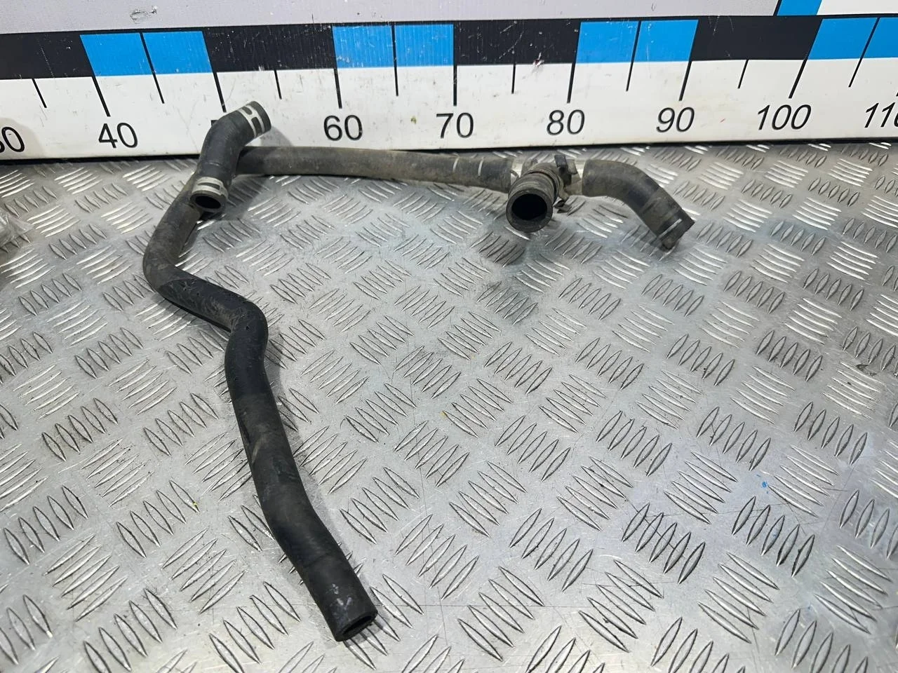 [Б/У] Шланг отопителя VW Touareg 2002-2010 - без короткой части с быстросъемом [Код: 00308388 ]