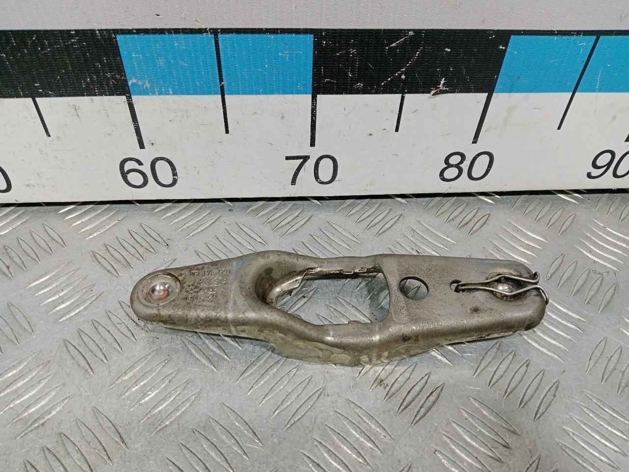 [ЧАСТЬ Б/У] Подшипник выжимной c вилкой сцепления - Только вилка [Код: 00516148 ]