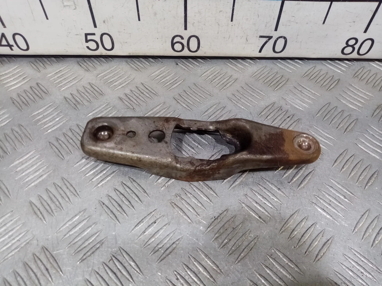 [ЧАСТЬ Б/У] Подшипник выжимной c вилкой сцепления - (Состояние: только вилка) [Код: 00527325 ]