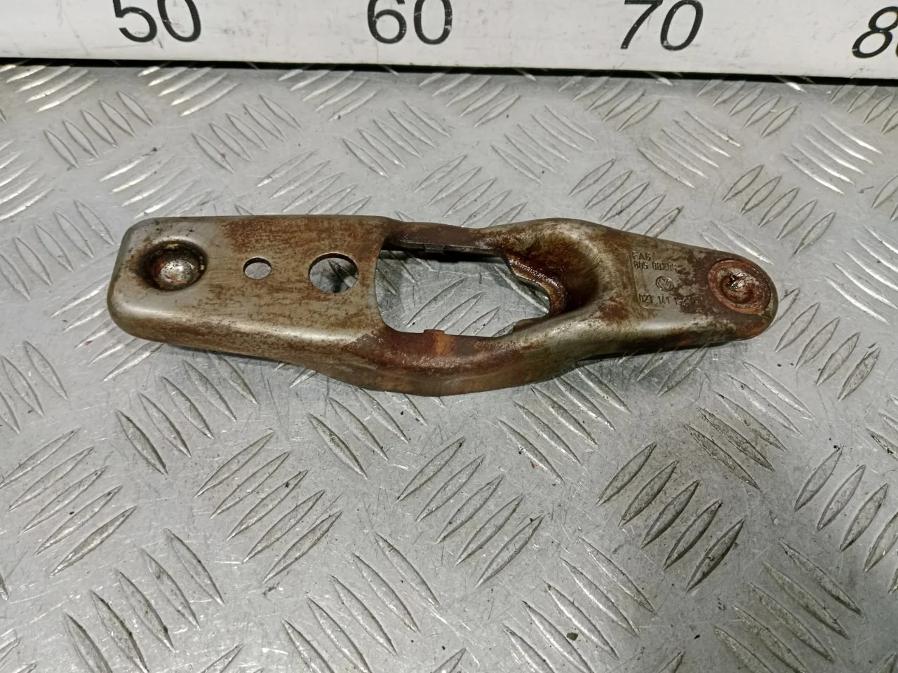 [ЧАСТЬ Б/У] Подшипник выжимной c вилкой сцепления - Только вилка [Код: 00531287 ]