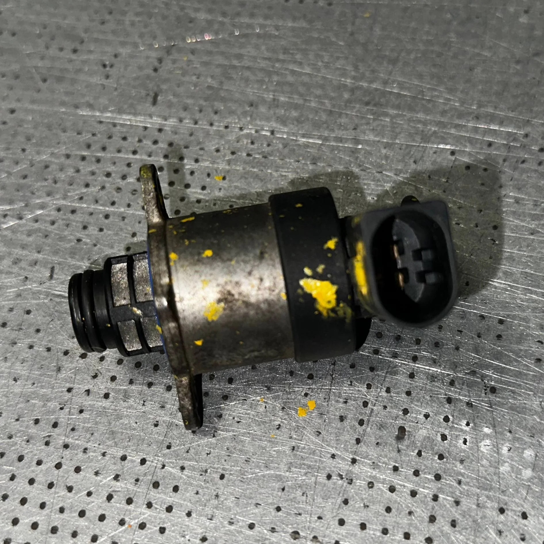 [ЧАСТЬ Б/У] ТНВД VAG - клапан [Код: 00374335 ]