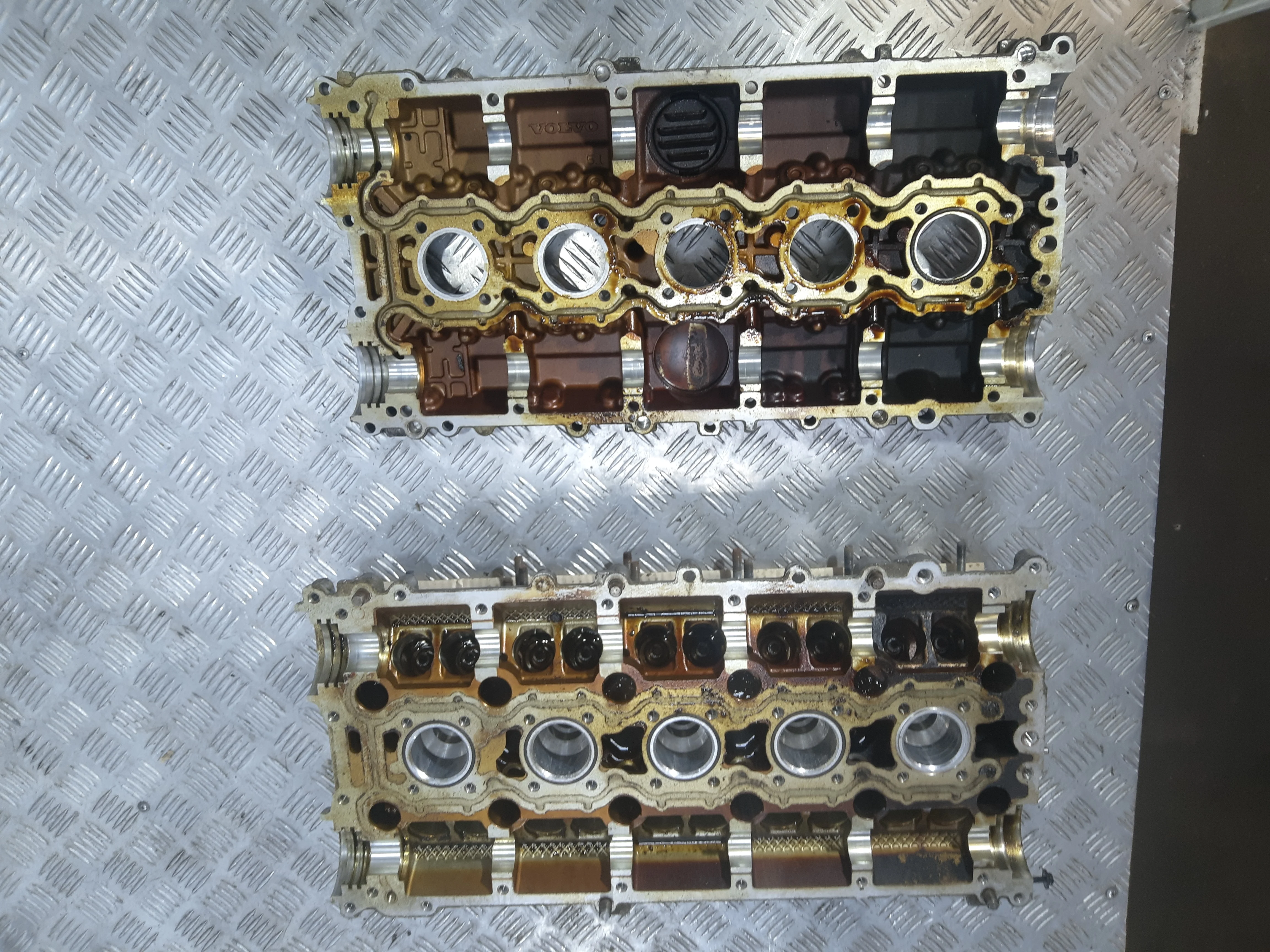 [Б/У] Головка блока Volvo S80 - 44653, пустая [Код: 00347208 ]