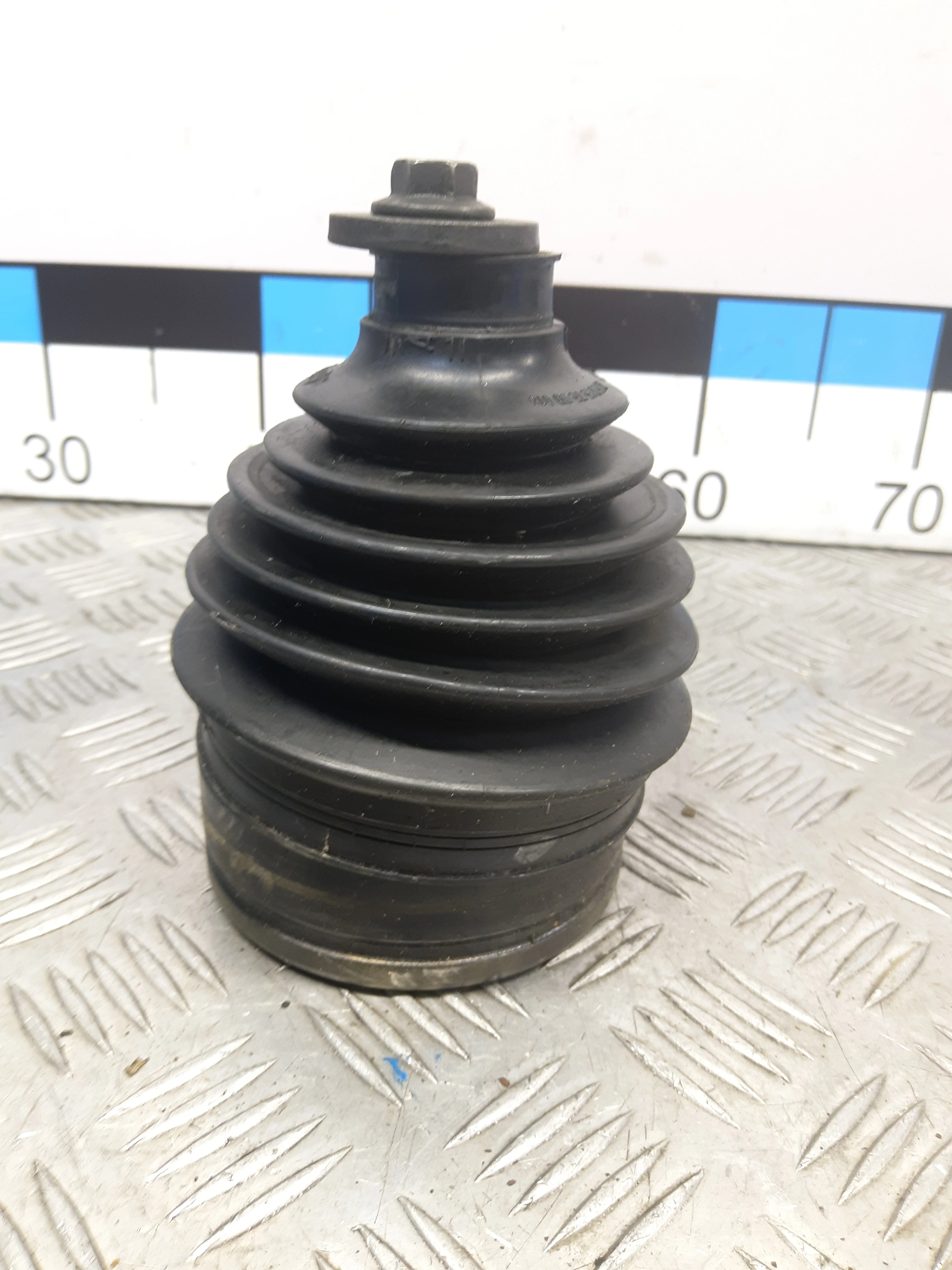 [ЧАСТЬ Б/У] ЧАСТЬ Привод передний левый - наружний шрус с пыльником - [Код: 00352874 ]