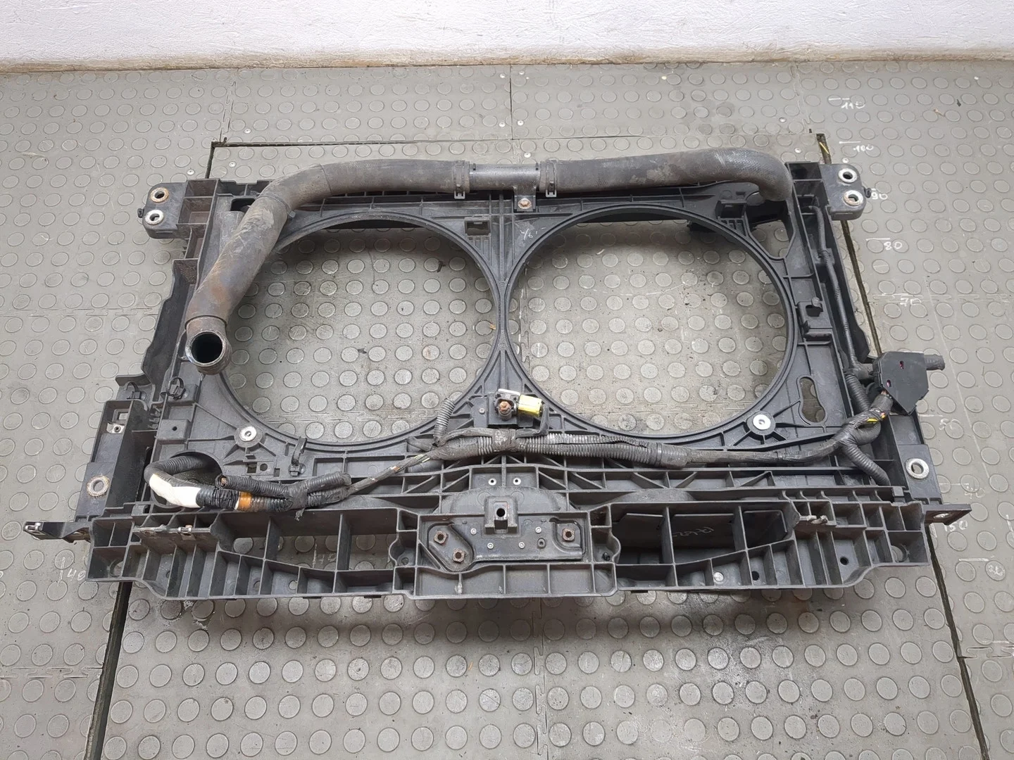 Рамка передняя (телевизор) Nissan Quest 2010-2018 КПП вариатор VQ35DE Бензин 3.5 л Инжектор