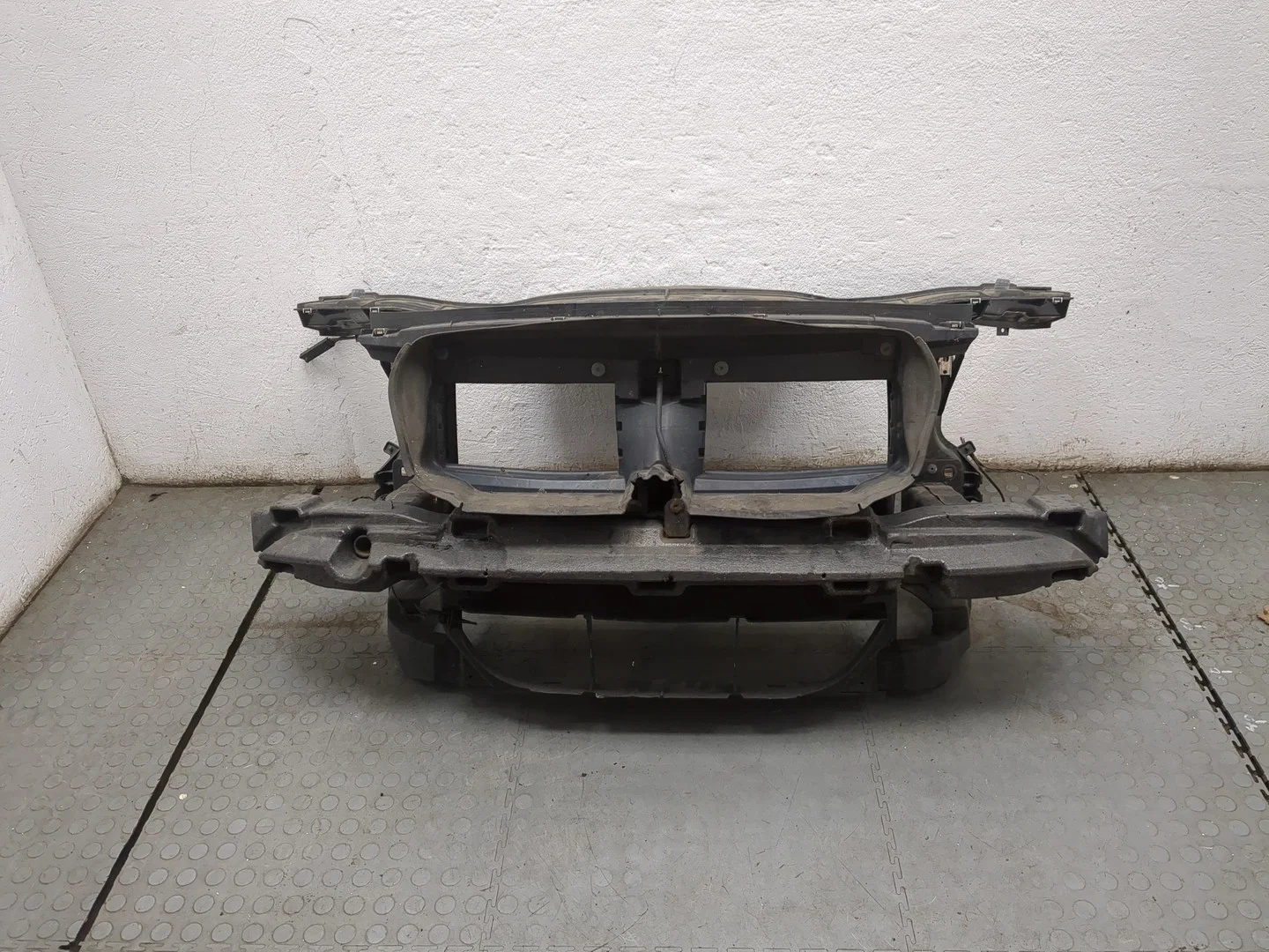 Рамка передняя (телевизор) BMW X1 (E84) 2009-2015 КПП 6-ст.мех.(МКПП) N47D20C Дизель 2 л Турбо