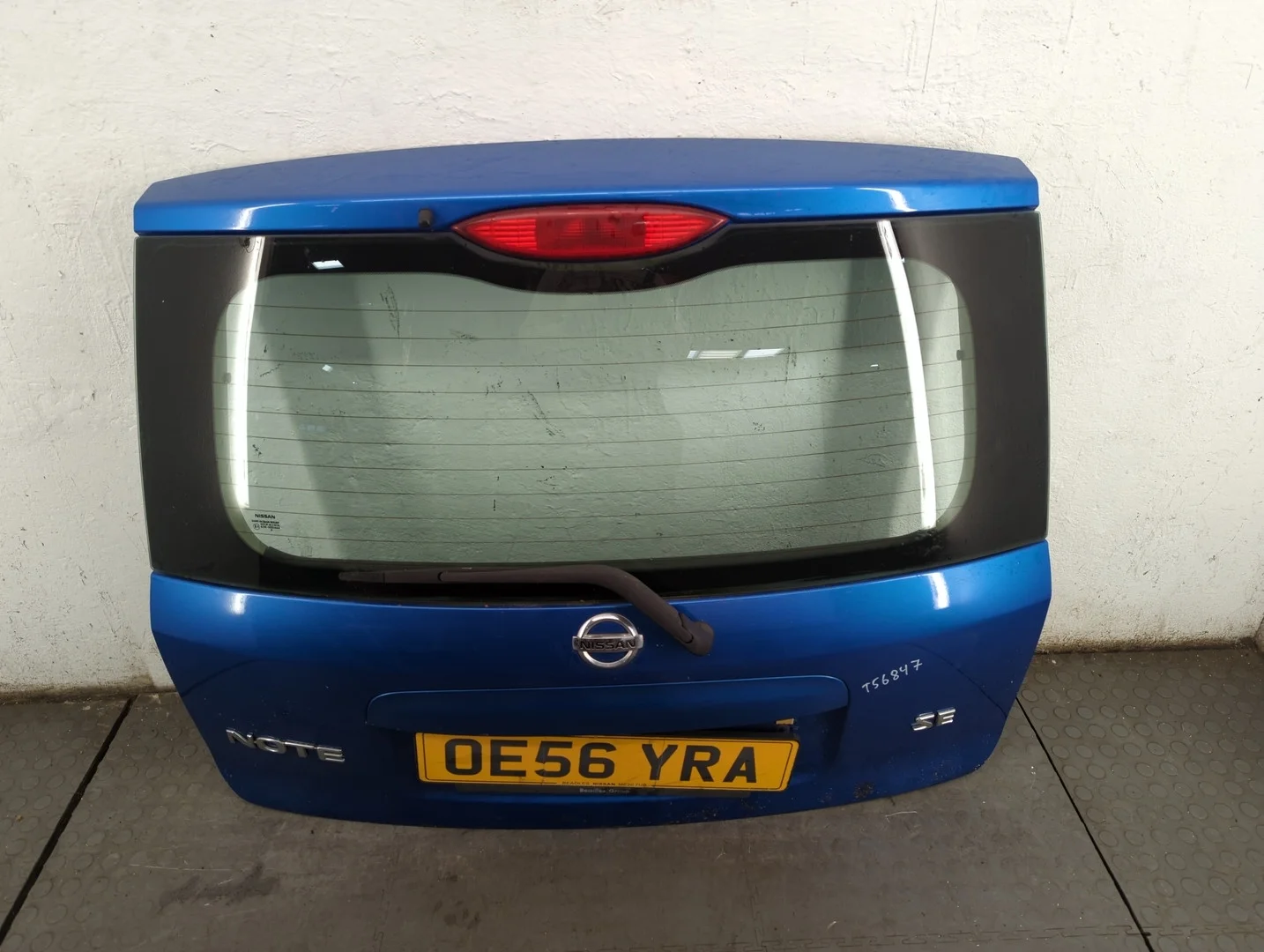 Крышка (дверь) багажника Nissan Note E11 2005-2013 КПП 5-ст.мех.(МКПП) CR14DE Бензин 1.4 л