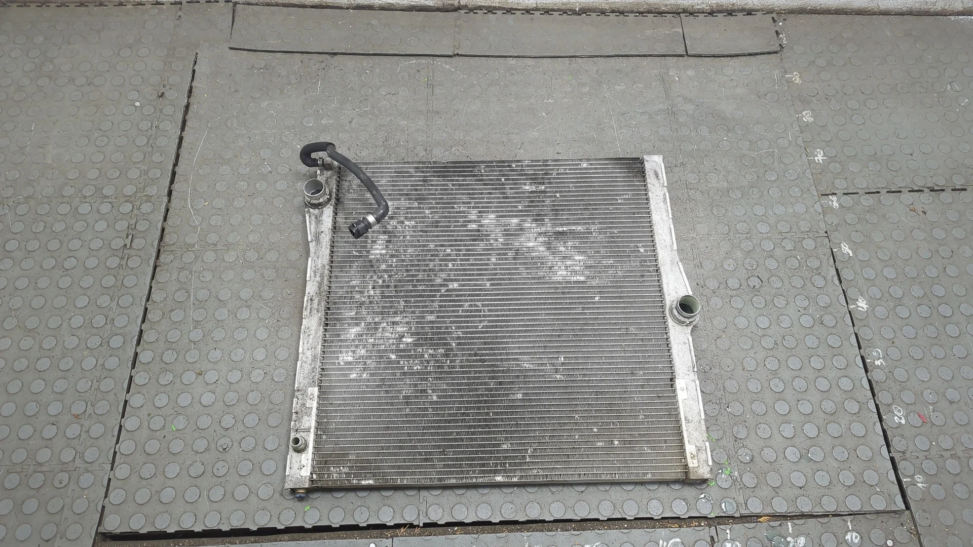 Радиатор охлаждения двигателя BMW X5 E70 2006-2013 КПП автомат 4х4 (АКПП) N62B48B Бензин 4.8 л Инжектор