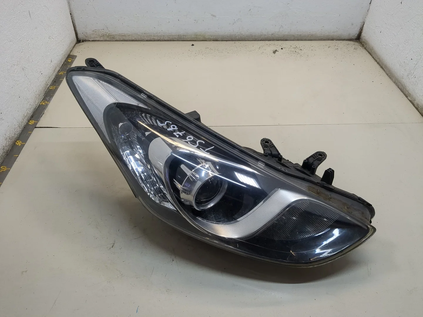 Фара (передняя) Hyundai i30 2011-2017 КПП 6-ст.мех.(МКПП) D4FB Дизель 1.6 л