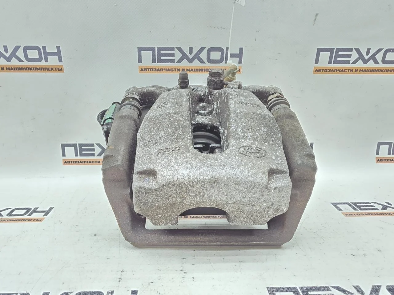 Суппорт тормозной LAND ROVER Range Rover 2016 LR036568 L405 4.4 448DT, задний левый