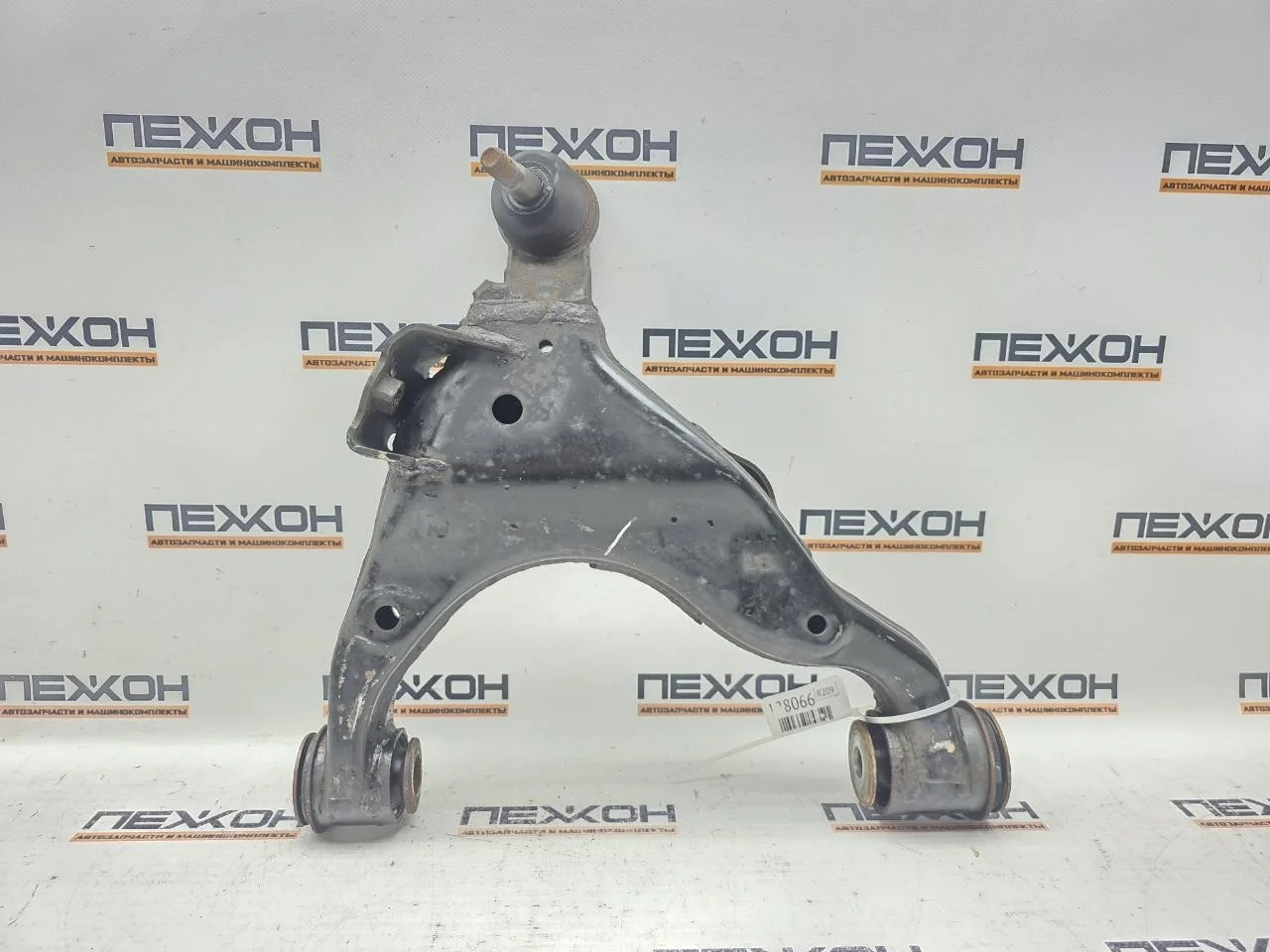 Рычаг подвески нижний TOYOTA LAND CRUISER PRADO 2021 4806960051 J150 2.8 1GDFTV, передний левый