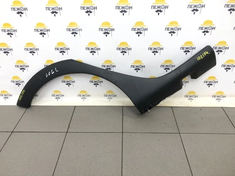 Молдинг арки RENAULT SANDERO 2013 788A27813R B52 0.9 H4BA400, задний правый