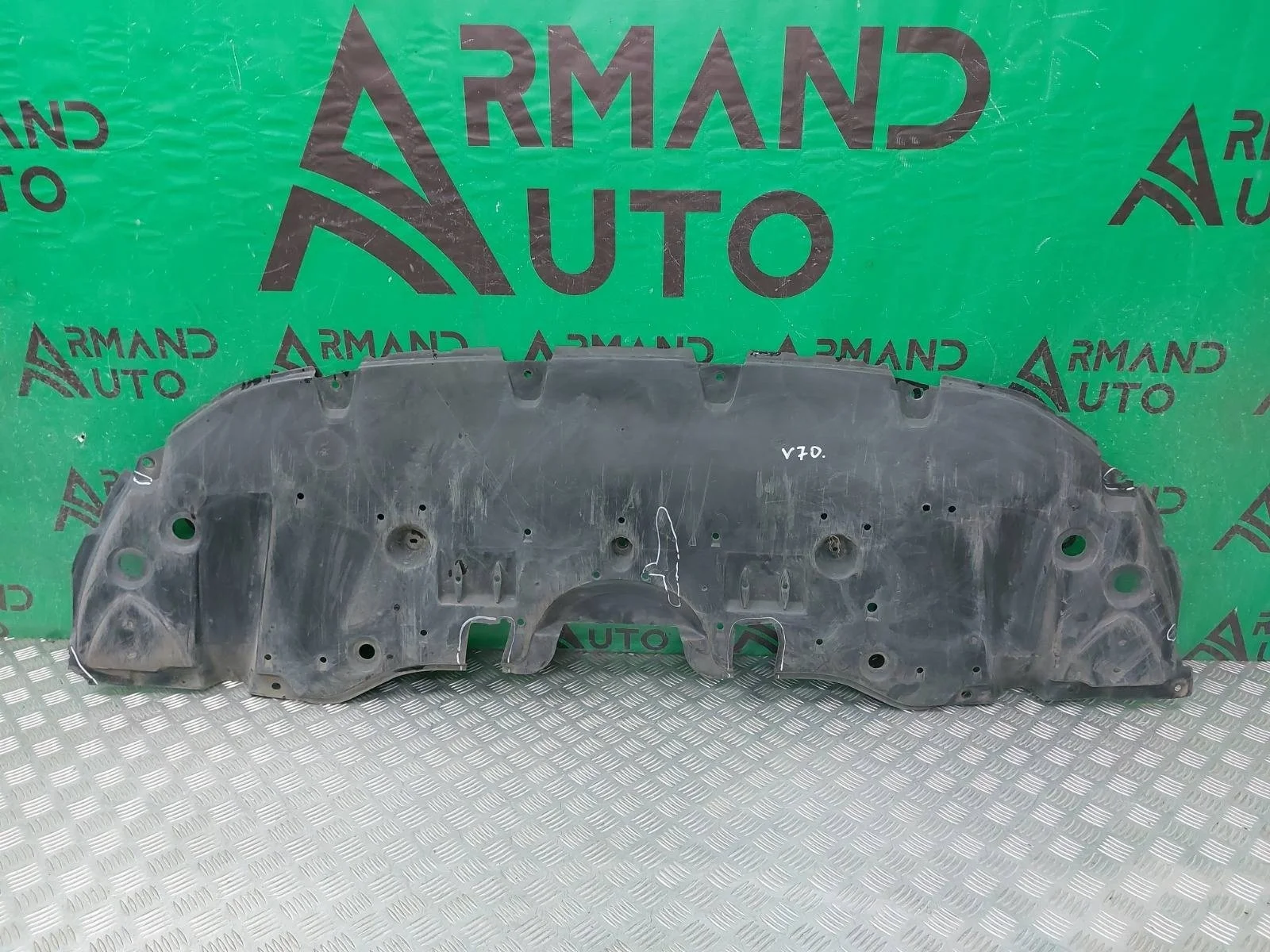 Пыльник бампера Toyota Camry 2017-2021 8 XV70