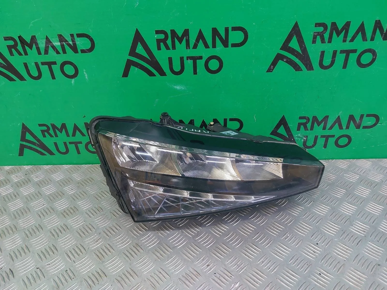 Фара Skoda Rapid 2020-нв