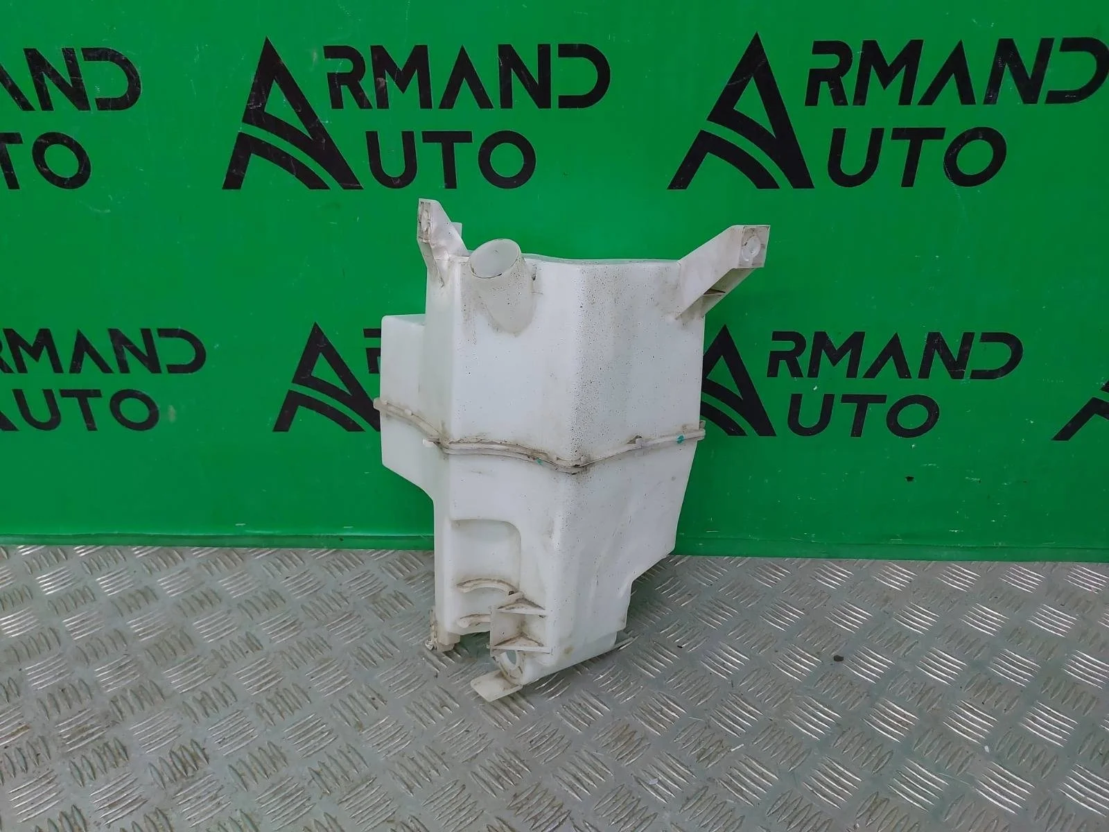 Бачок стеклоомывателя Nissan X-Trail 2017-2022 3 T32