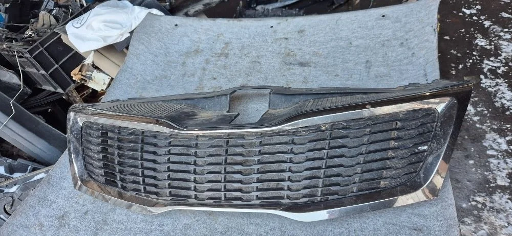 Решетка радиатора Kia RIO 2011-2017