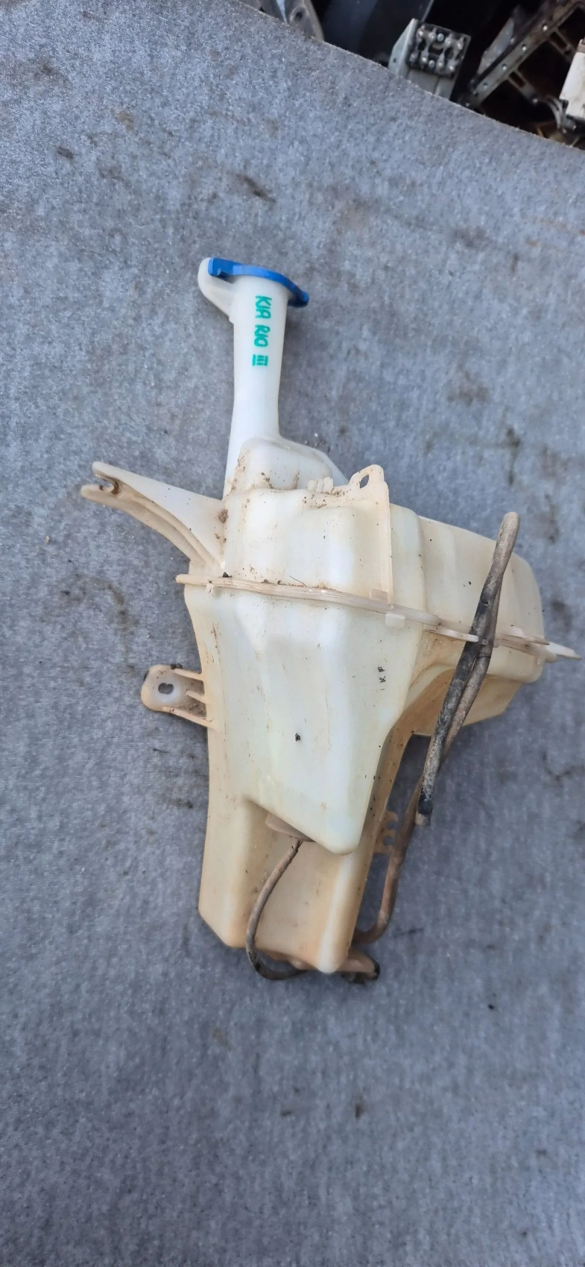 Бачок омывателя Kia RIO 2011-2017