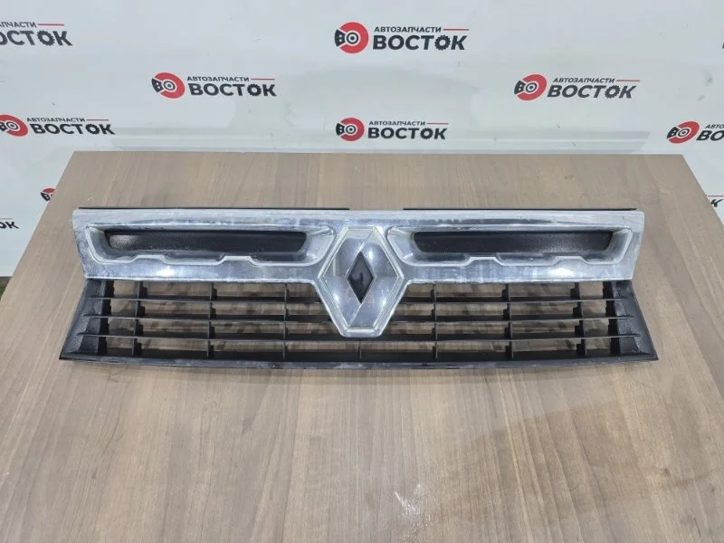 Решетка радиатора RENAULT DUSTER 2010-2021 623100260R HSA, передняя