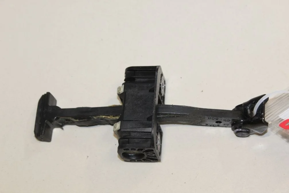 Ограничитель двери передней для BMW 5 F10 2009-2017