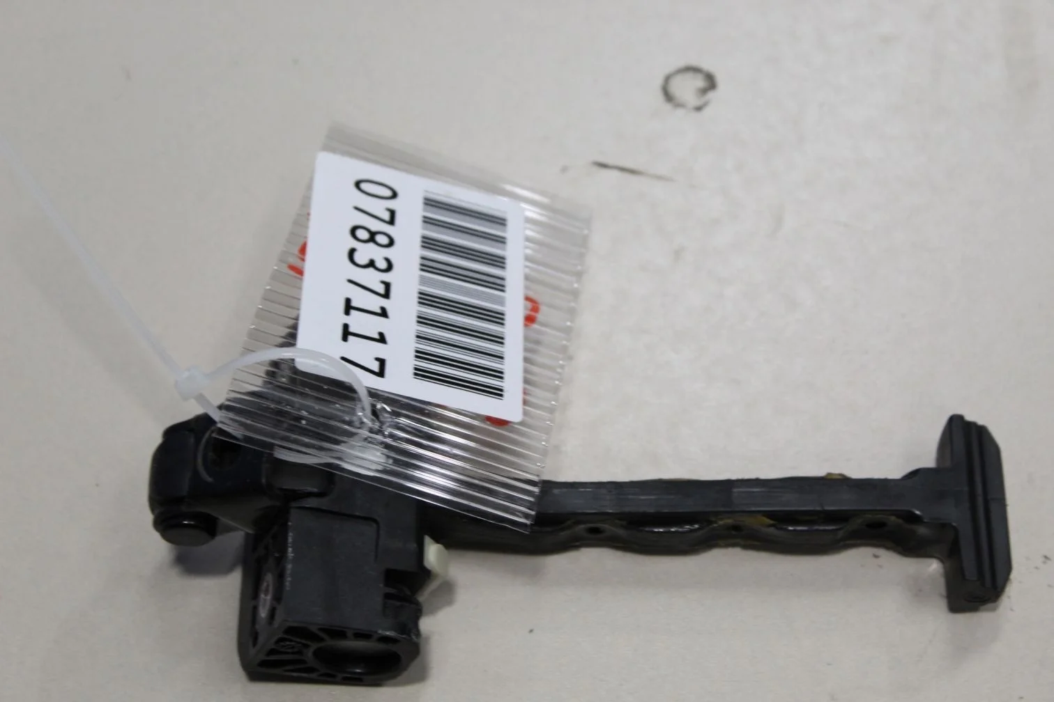 Ограничитель двери передней для BMW 5 F10 2009-2017