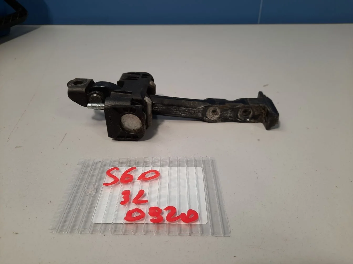 Ограничитель двери задней для Volvo S60 2010-2018