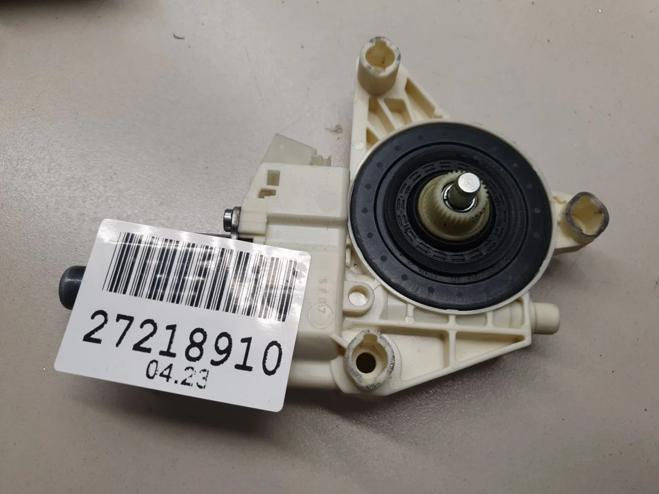 Моторчик стеклоподъёмника передний левый для Mercedes E-klasse W212 2009-2016