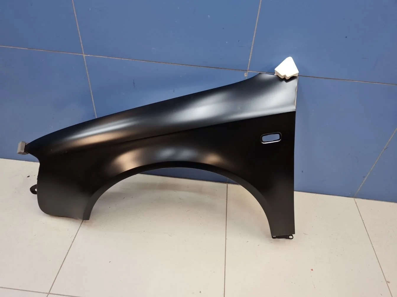 Крыло переднее левое для Audi A4 B7 2004-2008