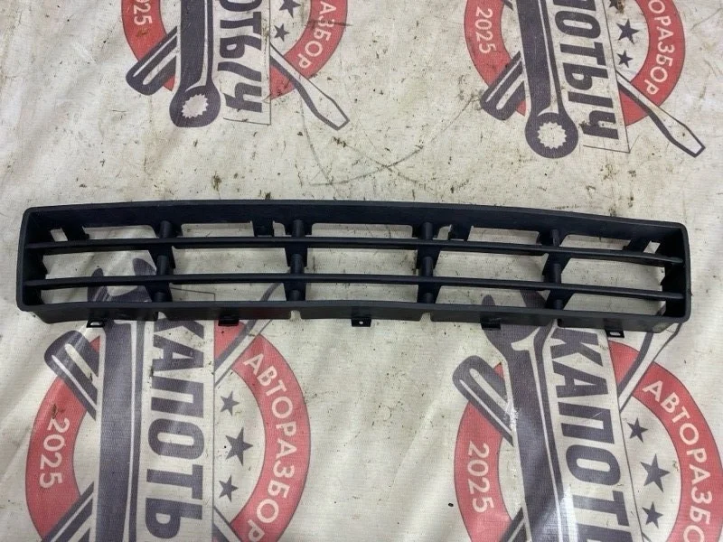Решетка в бампер Volkswagen GOLF 2003 1J0853677D MK 4 BCA