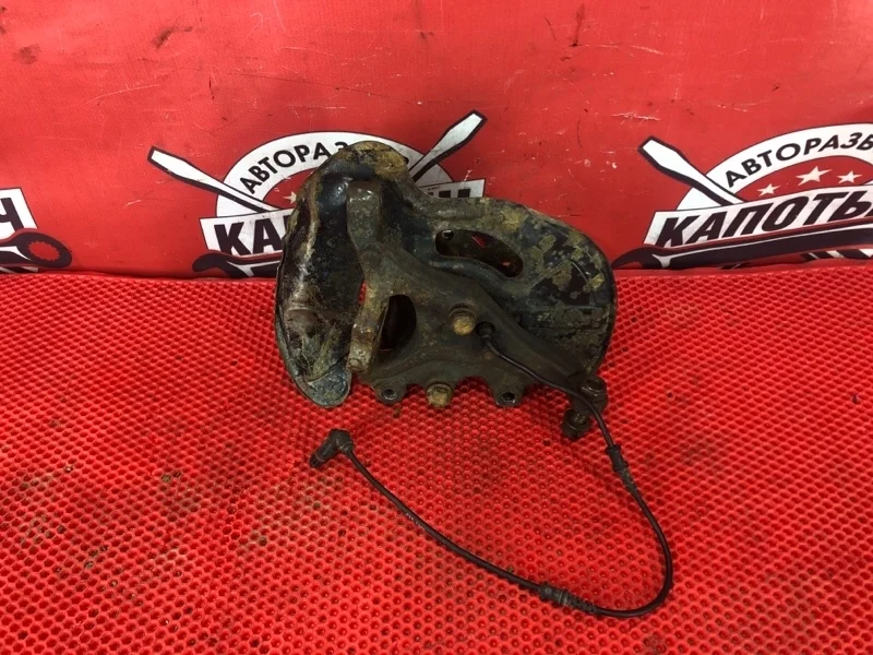 Кулак поворотный (Ступица) MERCEDES-BENZ C-Class 2002 A2043320201 W203 M111, передний правый