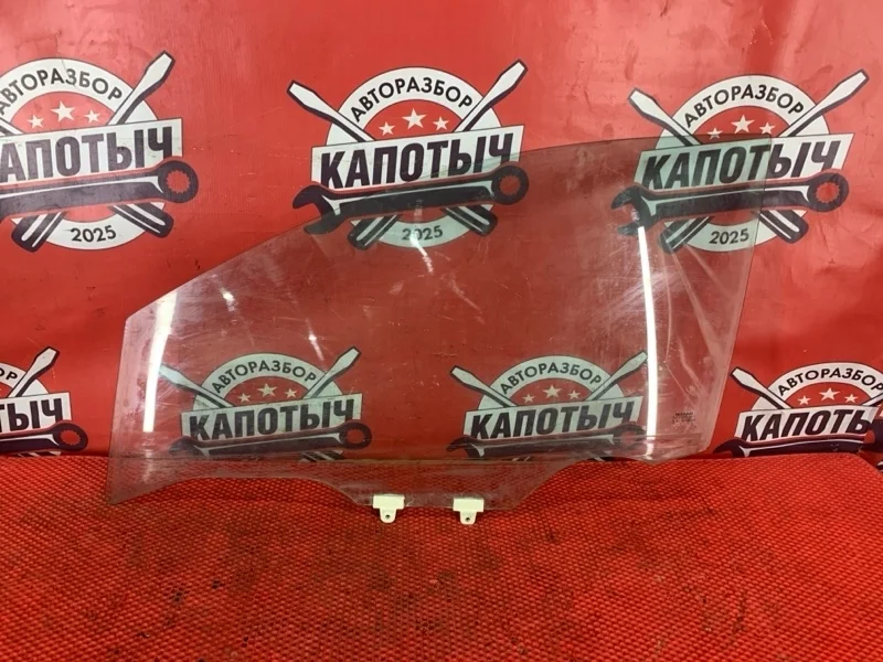 Стекло двери Nissan Tiida 2007 80300EL000 C11 HR16DE, переднее левое