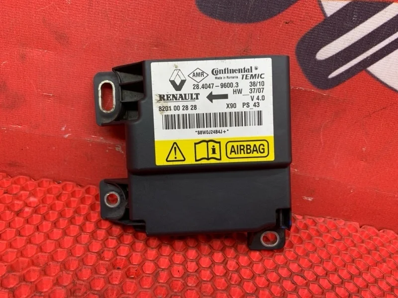 Блок управления SRS (Airbag) Renault Sandero 2010 8201002828 1 B90 K7M