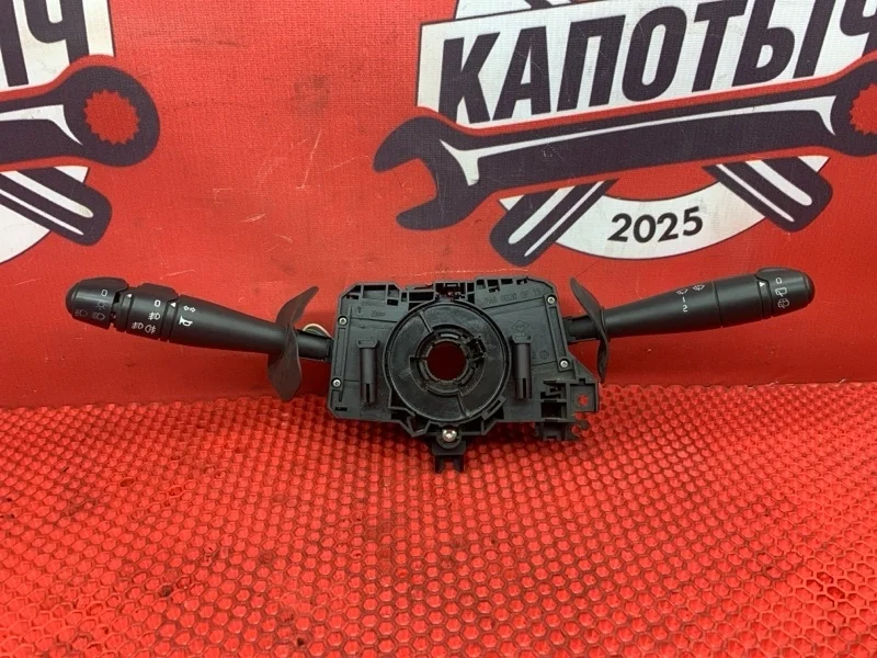 Блок подрулевых переключателей Renault Sandero 2010 8200792587 1 B90 K7M