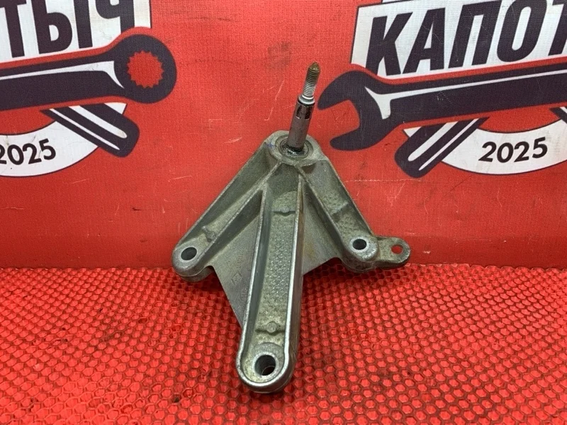 Кронштейн КПП (Крепление) Renault Sandero 2010 8200043085 1 B90 K7M