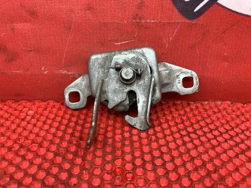 Замок капота Renault Sandero 2010 6001547332 1 B90 K7M