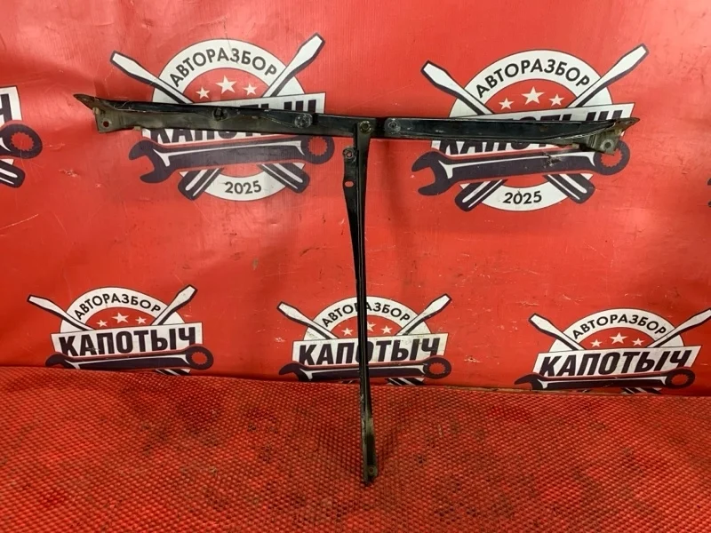 Рамка радиатора (Телевизор) Toyota RAV4 2003 5321642030 ACA21 1AZ-FE