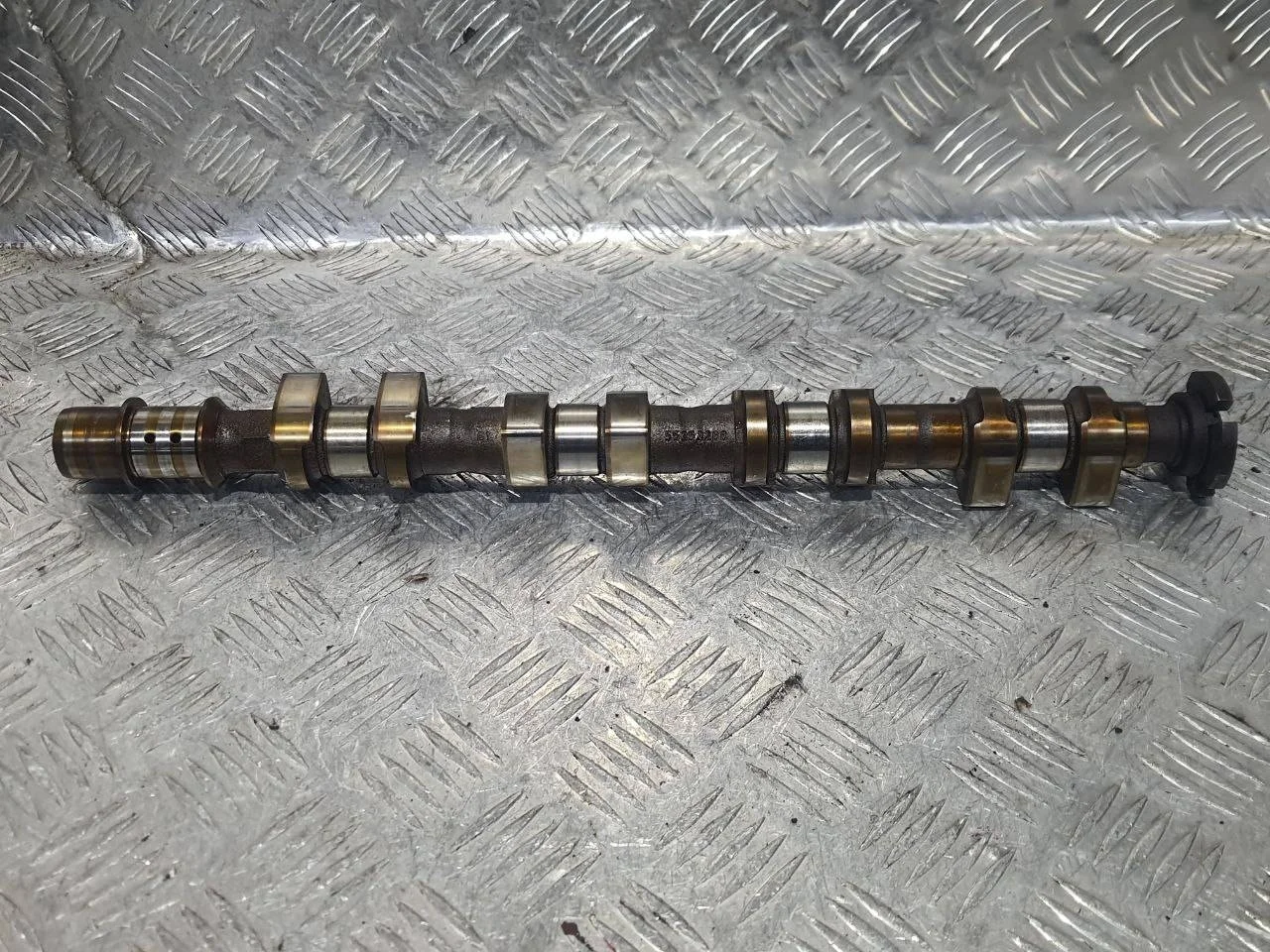 распредвал левый Chevrolet Cruze J300