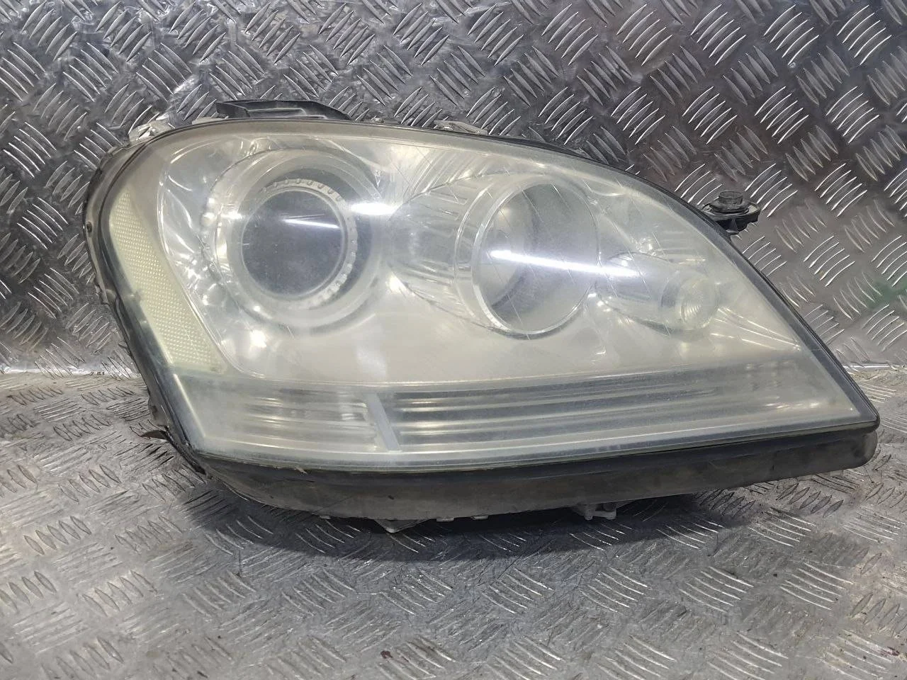 фара правая Mercedes-Benz M W164