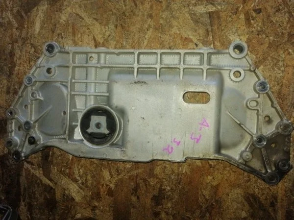 Подрамник Audi A3 2006 8P1