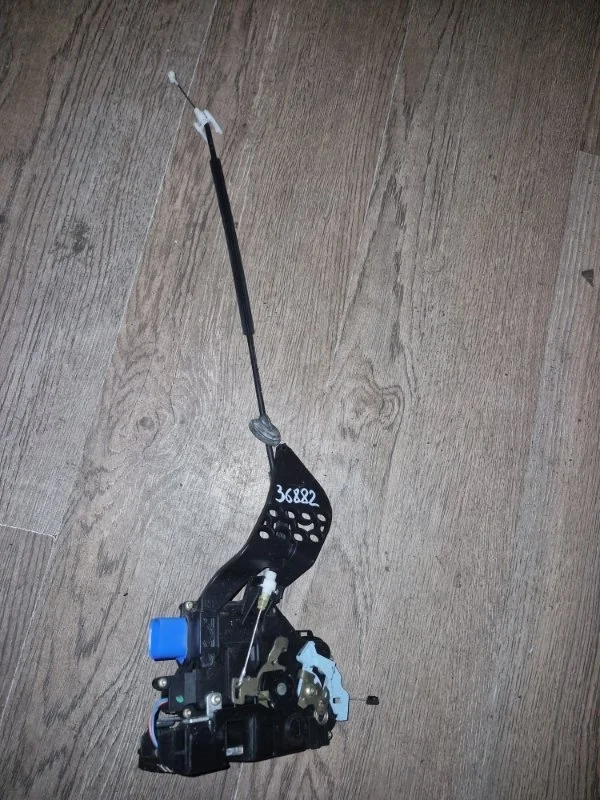 Замок двери Porsche Cayenne 2006 955