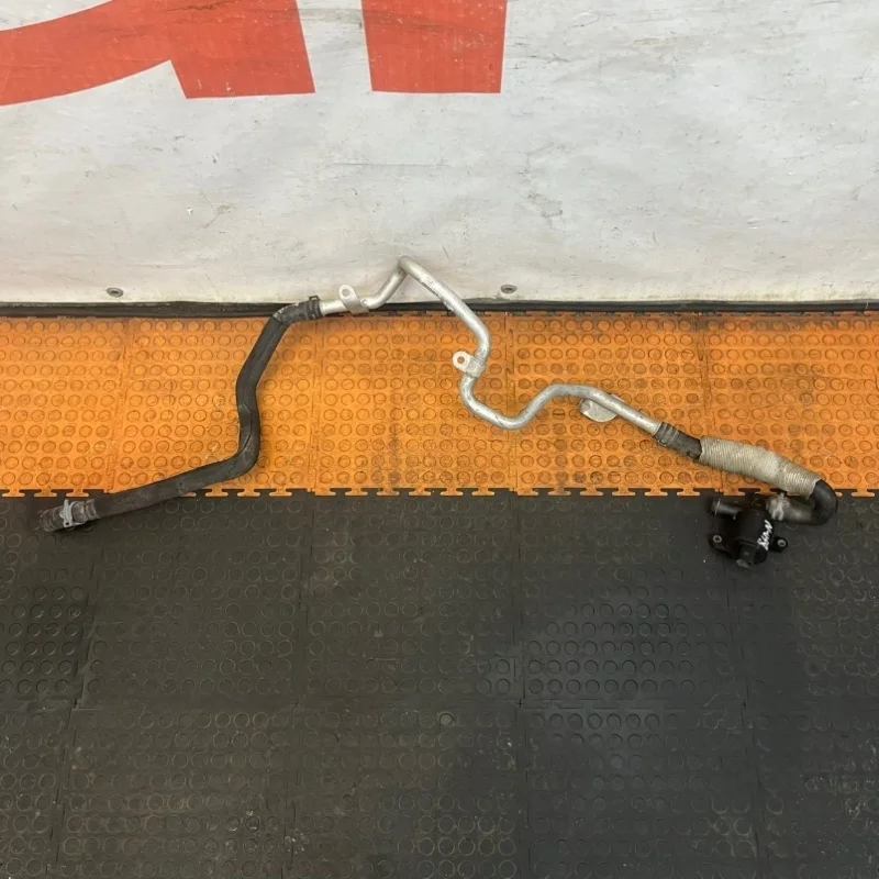 Дополнительный насос охлаждения Audi S6 2013 C7