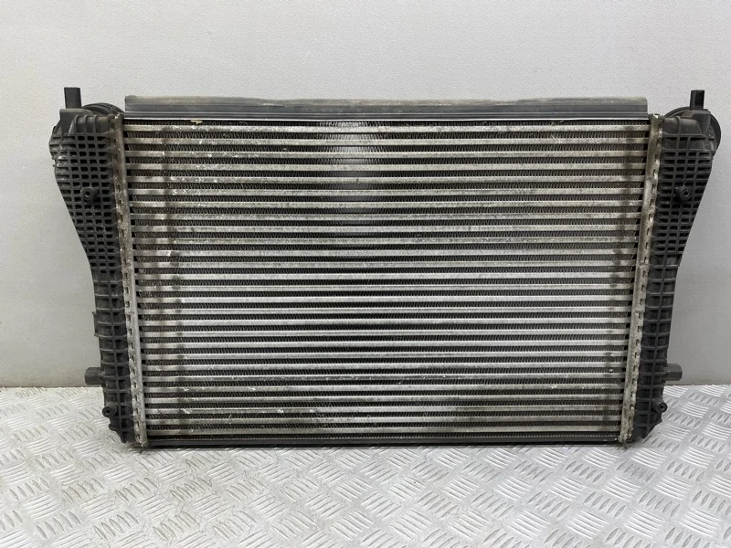 Интеркулер Volkswagen Golf 6