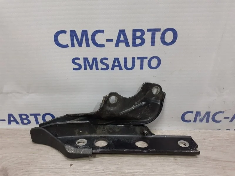 Петля капота Audi A6 Allroad 2013 4G8823301E C7 3.0 CGW, левая