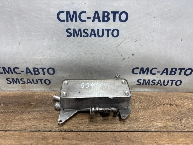 Радиатор масляный Audi A8 2011 4H0317021H D4 4.2 CDR