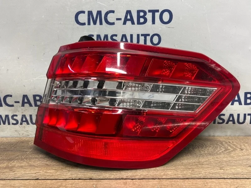 Фонарь на крыло Mercedes-Benz E-Class 2011 A2128204064 W212 271.860, правый