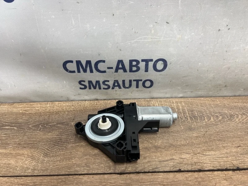 Моторчик стеклоподъемника Volvo V40 Cross Country 31253061 V40 CROSS COUNTRY B5204T9, передний левый