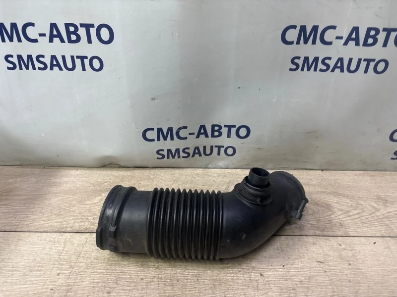 Патрубок воздушного фильтра Audi A6 Allroad 2008 06E129629E C6 3.2 AUK