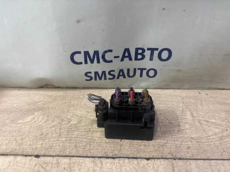 Блок клапанов пневмоподвески Audi A6 Allroad 2008 4F0616013 C6 3.2 AUK