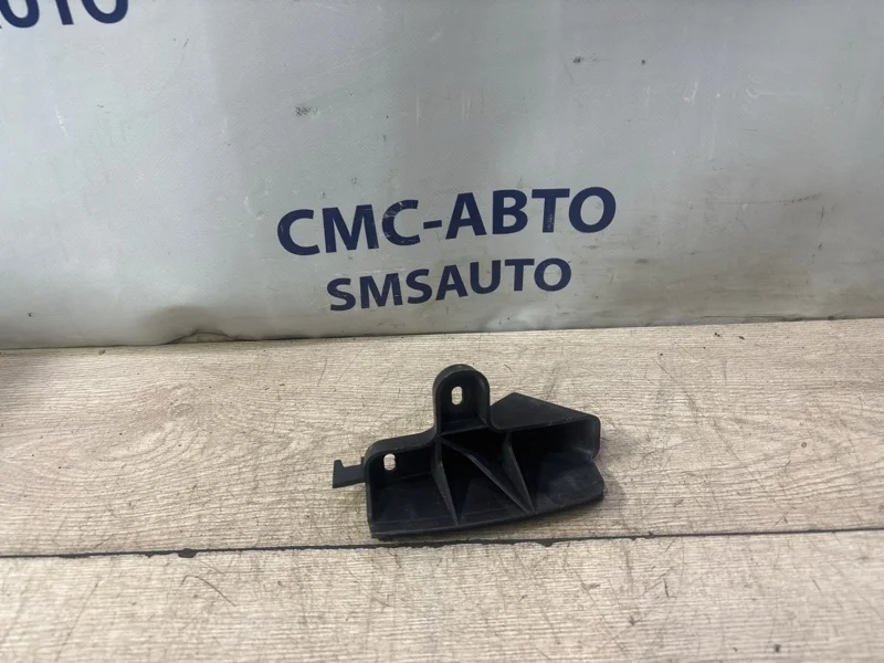 Кронштейн бампера под фонарь Audi A6 Allroad 2008 4F9807898A C6 3.2 AUK, задний правый