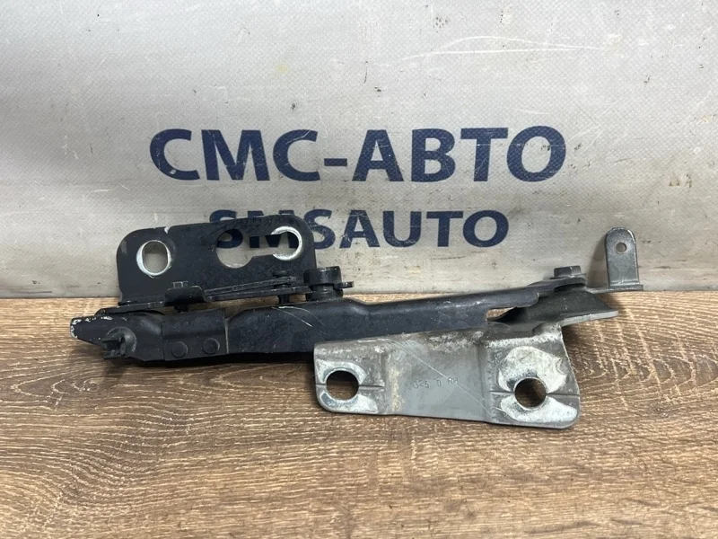 Петля капота Volvo V40 Cross Country 31442085 V40 CROSS COUNTRY B5204T9, правая
