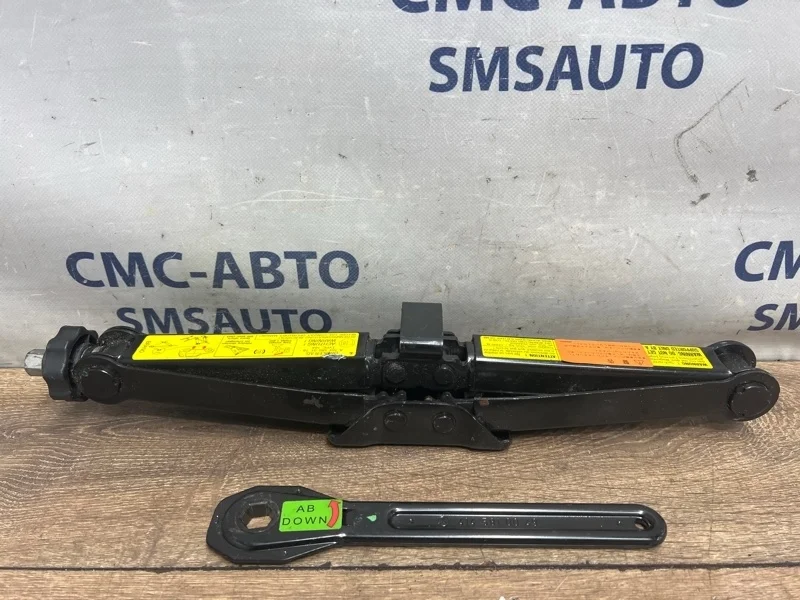 Домкрат Mercedes-Benz ML 2010 A1645800218 W164 642.820