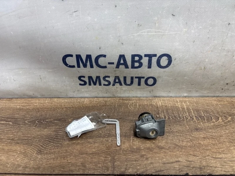 Личинка замка двери Volvo XC60 2014-2017 30784963 ХС60 B5254T12